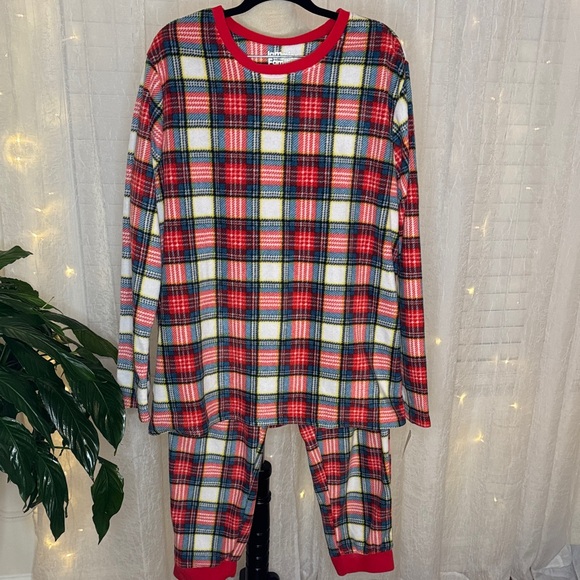 Jammies For Your Families Other - Men's Classic Plaid Pajama Set - Red, White, and Black